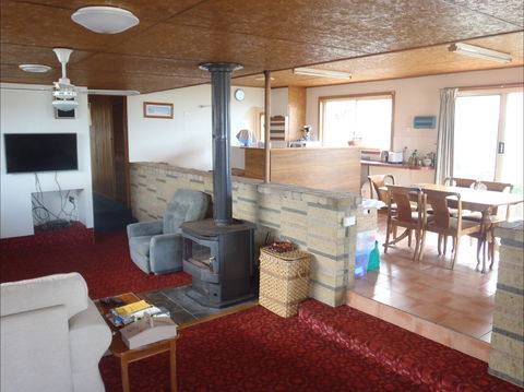 Island View Retreat - Coogee Beach Accommodation 1