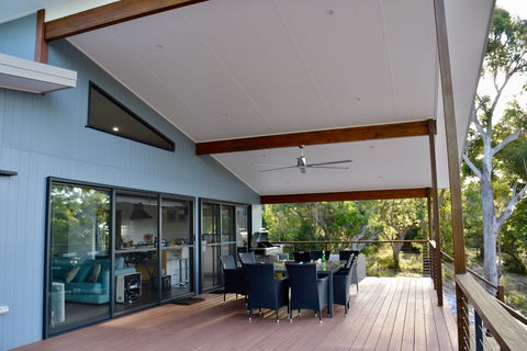 Kokomo At Kingfisher Bay - Coogee Beach Accommodation 1