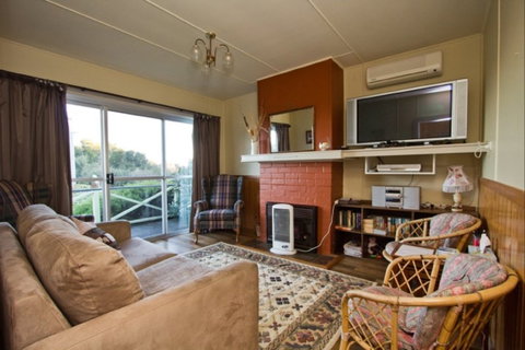 Lady Barron Holiday Home - Coogee Beach Accommodation 2