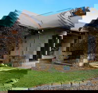 Lake View Farm House - Coogee Beach Accommodation