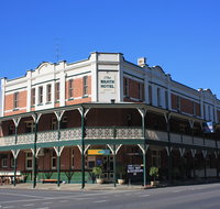 Neath Hotel