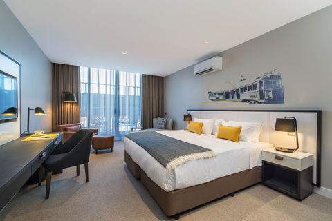 Peppers Docklands - Coogee Beach Accommodation 0