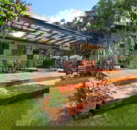 Rail Trail Cottage - Coogee Beach Accommodation