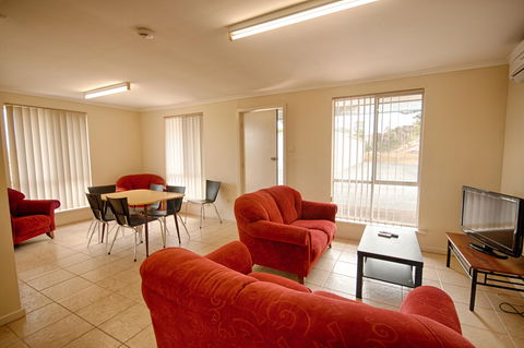 Robetown Motor Inn And Apartments - Coogee Beach Accommodation 1