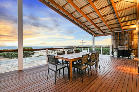 Sceale Bay Seaview Escape - Coogee Beach Accommodation 1