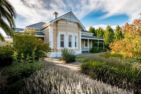 Tanunda House - Coogee Beach Accommodation 0
