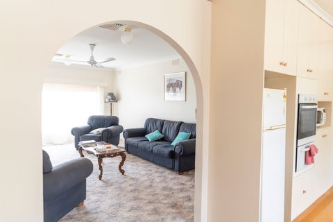 The Vineyard House - Coogee Beach Accommodation 1