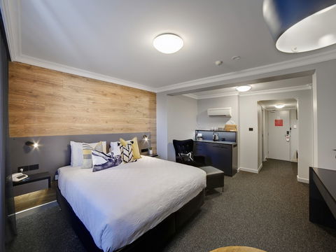Townhouse Hotel Wagga And Apartments By Townhouse - Coogee Beach Accommodation 1
