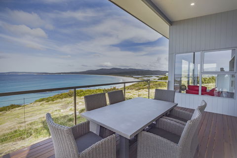 Tranquility Bay Of Fires - Coogee Beach Accommodation 0