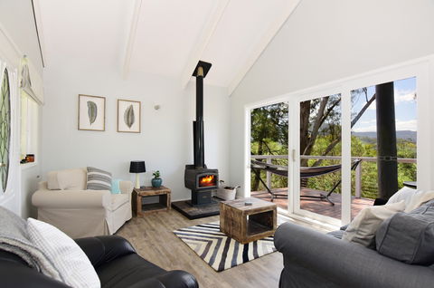 Treetops - Coogee Beach Accommodation 0