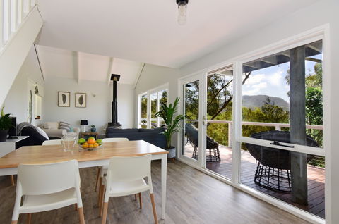 Treetops - Coogee Beach Accommodation 2