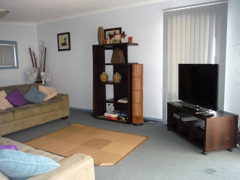 Wallaroo Waves - Coogee Beach Accommodation 1