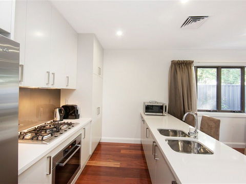 Abode Apartments Albury - Coogee Beach Accommodation 2