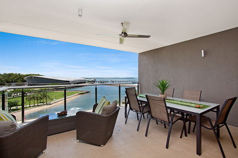 Akuna Waterfront - Coogee Beach Accommodation 1