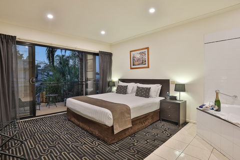 Aquarius Apartments - Coogee Beach Accommodation 2