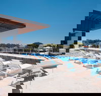 Art Series - The Johnson - Coogee Beach Accommodation