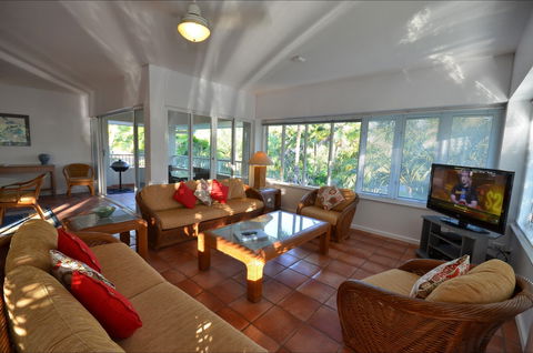 Balboa Apartments - Coogee Beach Accommodation 2