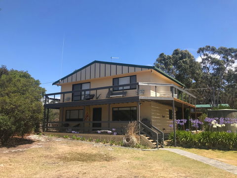 Barefoot Beach House - Coogee Beach Accommodation 1
