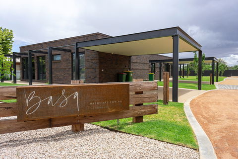Basq Stays - Coogee Beach Accommodation 1