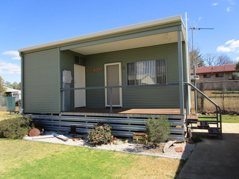 Caddy Shack Dunedoo - Coogee Beach Accommodation 0