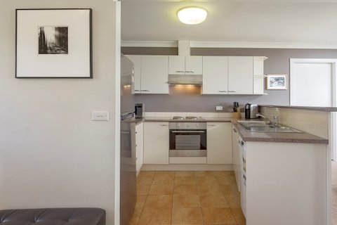 Caribou 3 - Coogee Beach Accommodation 2