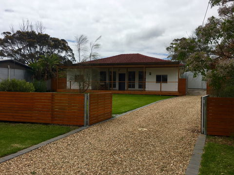 Carry Getaway - Coogee Beach Accommodation 0