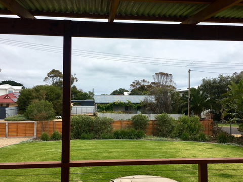 Carry Getaway - Coogee Beach Accommodation 1