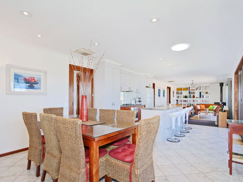 Century 21 SouthCoast: Beach House At Moana - Coogee Beach Accommodation 2