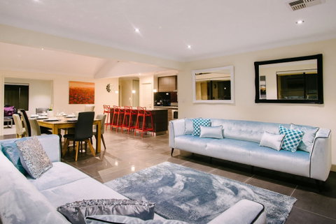 Fairways - Coogee Beach Accommodation 1
