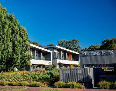 Flinders Hotel - Coogee Beach Accommodation 0