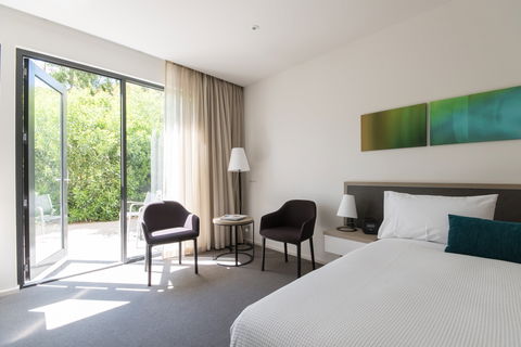 Flinders Hotel - Coogee Beach Accommodation 2