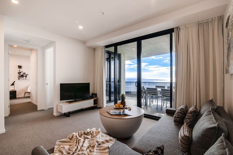 Iconic Kirra Beach Resort - Coogee Beach Accommodation 2