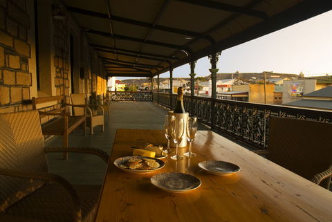 Imperial Fine Accommodation - Coogee Beach Accommodation 2