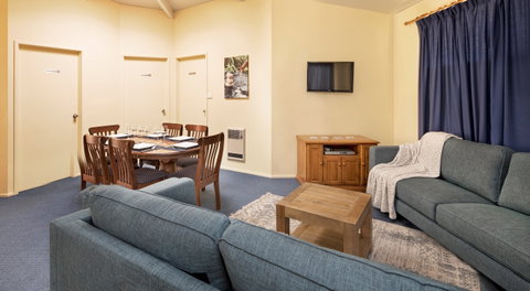Leo's Cottage - Coogee Beach Accommodation 0
