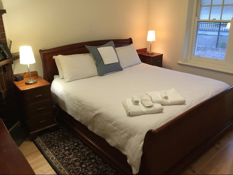 MacDonnell House, Naracoorte - Coogee Beach Accommodation 1
