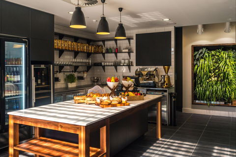 Mantra Richmont Hotel - Coogee Beach Accommodation 1