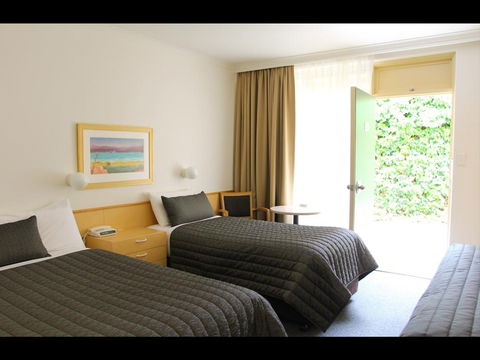 Mid City Motor Inn - Coogee Beach Accommodation 1