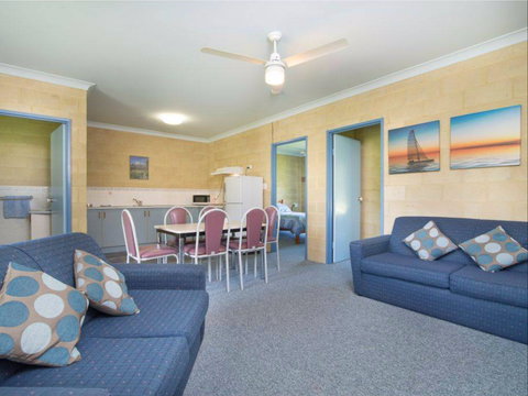Mooyabil Farm Holidays - Coogee Beach Accommodation 2