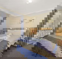 Oak Cottage - Tudor Village - Coogee Beach Accommodation