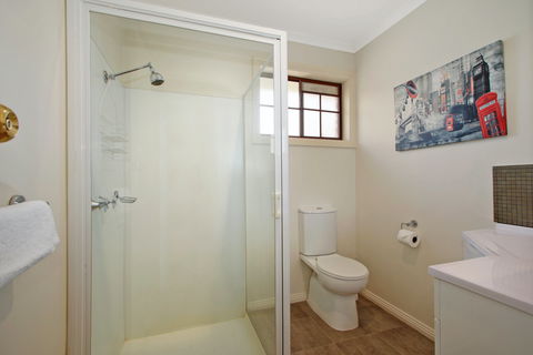 Oak Cottage - Tudor Village - Coogee Beach Accommodation 1