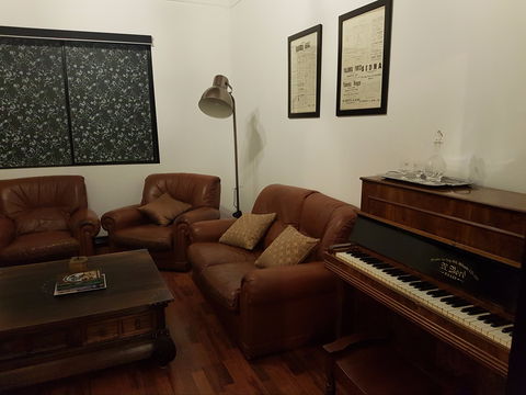 Possum Cottage - Coogee Beach Accommodation 1
