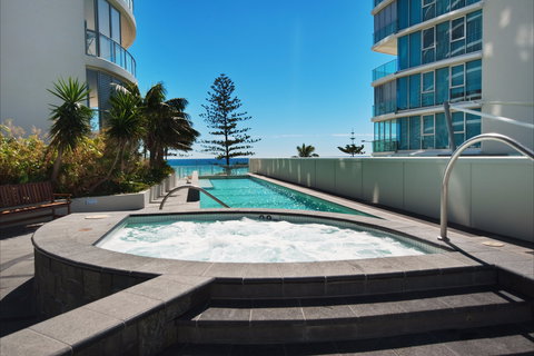 Reflections Coolangatta Beach - Coogee Beach Accommodation 1