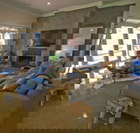 Ridge Line Riders Luxury Retreat - Coogee Beach Accommodation