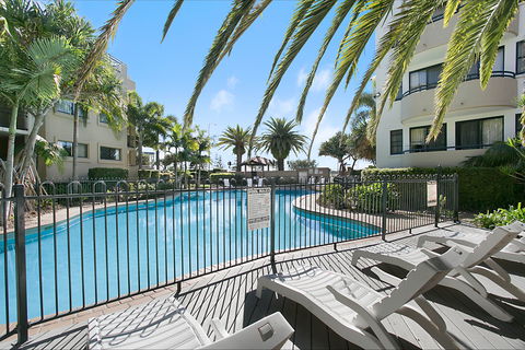 Sandcastles On Broadwater - Coogee Beach Accommodation 1