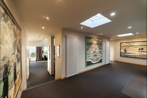 Table House Farm - Coogee Beach Accommodation 2