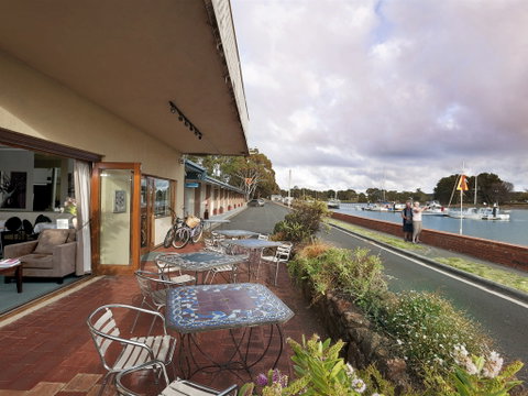 The Waterfront Wynyard - Coogee Beach Accommodation 1