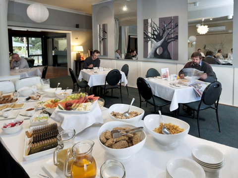 The Waterfront Wynyard - Coogee Beach Accommodation 2