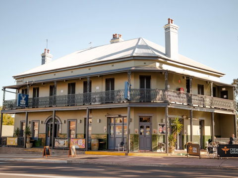 The Family Hotel Maitland - Coogee Beach Accommodation 0