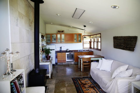 The Eco Lodge - Cox's River Rest - Coogee Beach Accommodation 1