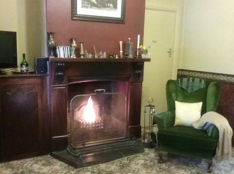 Walnut Cottage - Coogee Beach Accommodation 1
